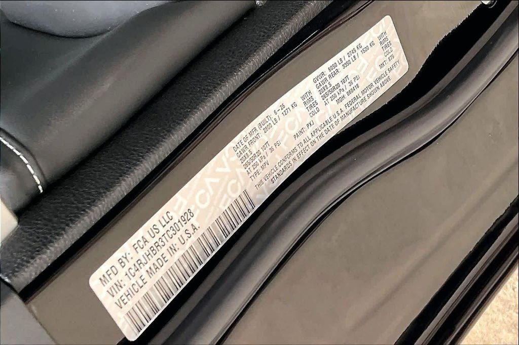 new 2026 Jeep Grand Cherokee car, priced at $47,924
