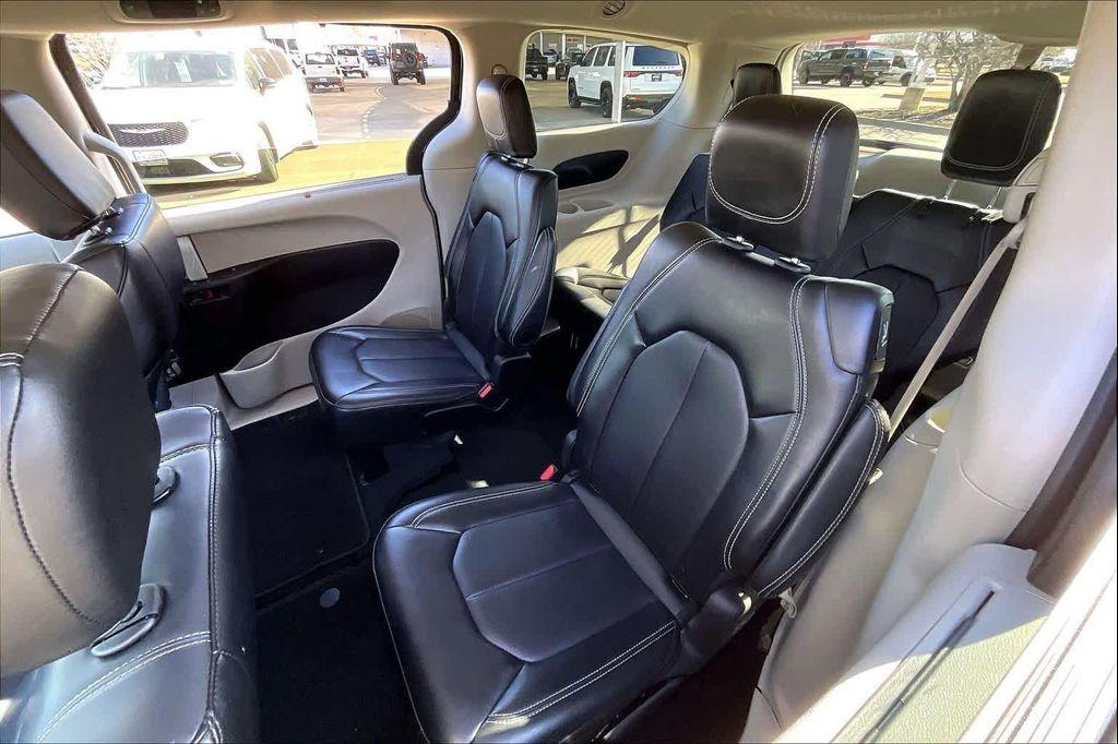 used 2024 Chrysler Pacifica car, priced at $27,999