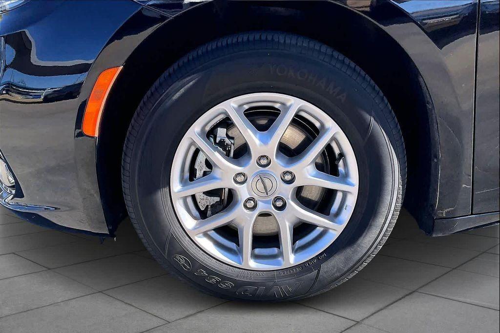 used 2024 Chrysler Pacifica car, priced at $27,999