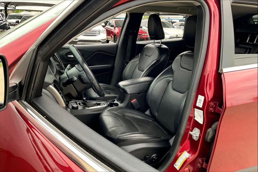 used 2019 Jeep Cherokee car, priced at $17,500