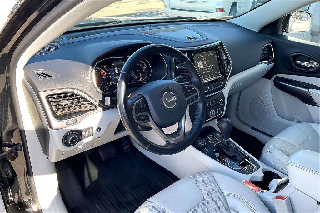 used 2020 Jeep Cherokee car, priced at $17,499