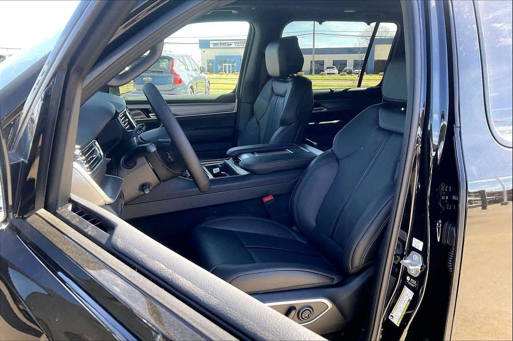 new 2026 Jeep Grand Wagoneer car, priced at $77,698