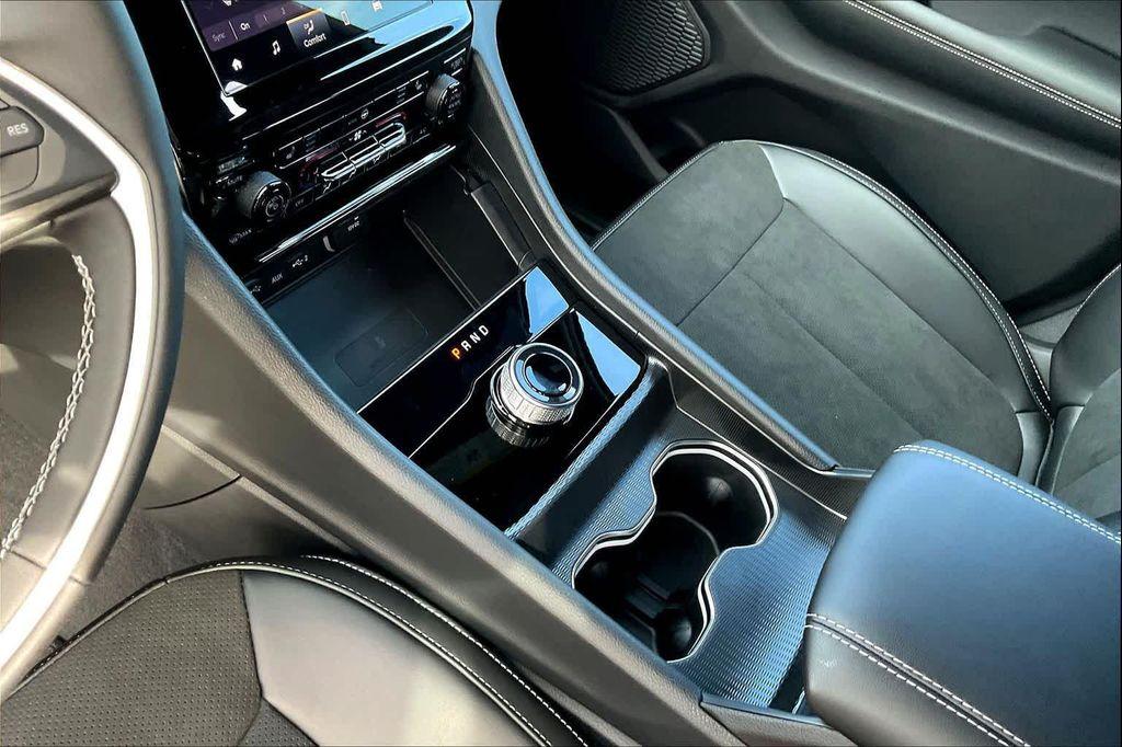 new 2025 Jeep Grand Cherokee L car, priced at $45,725