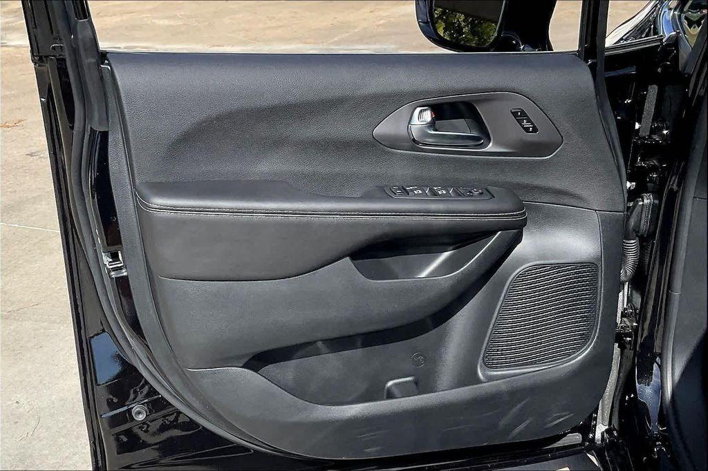 new 2026 Chrysler Pacifica car, priced at $43,145