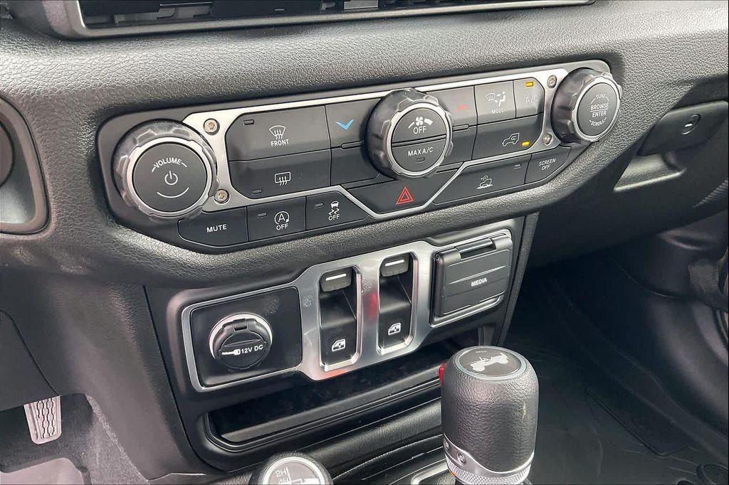 new 2026 Jeep Wrangler car, priced at $39,698