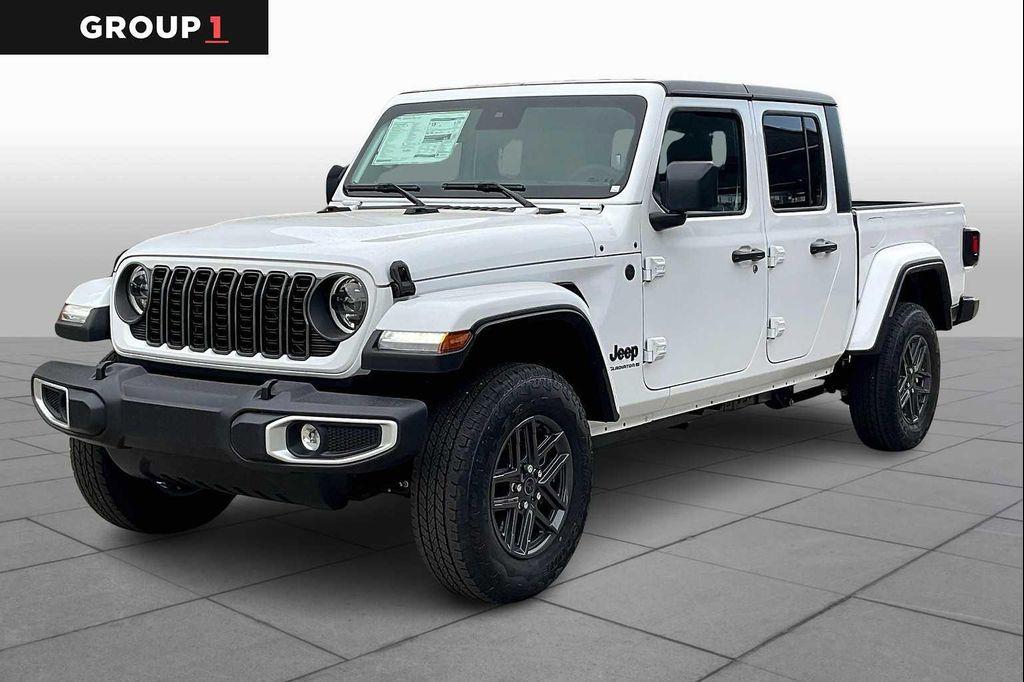 new 2025 Jeep Gladiator car, priced at $45,650