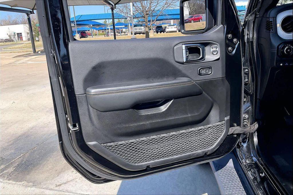 used 2025 Jeep Wrangler 4xe car, priced at $31,999