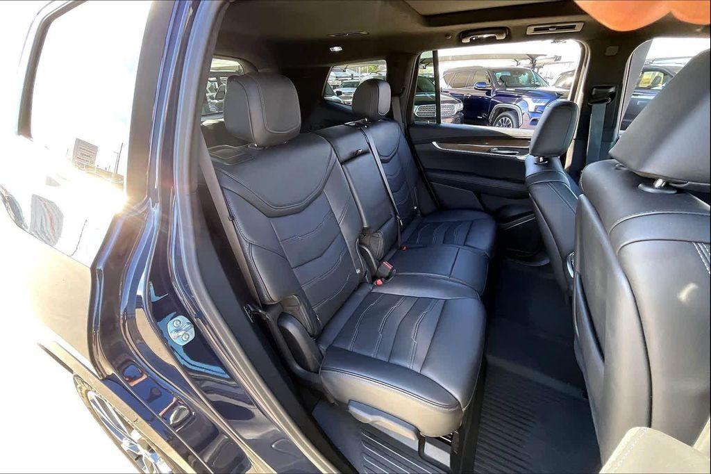 used 2024 Cadillac XT6 car, priced at $45,999
