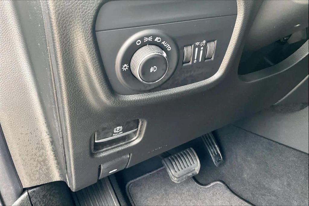 new 2026 Jeep Grand Cherokee L car