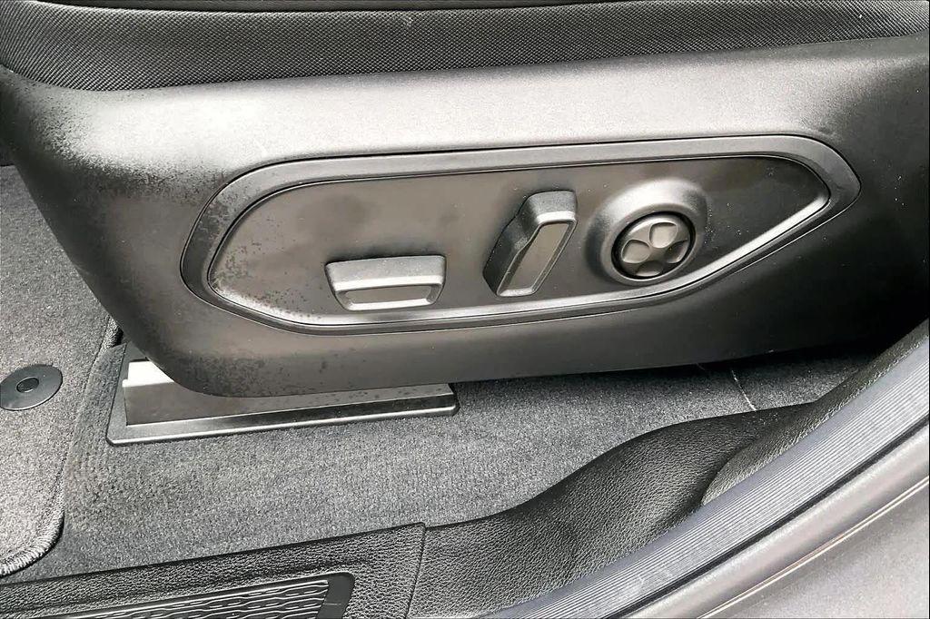 new 2026 Jeep Grand Cherokee L car