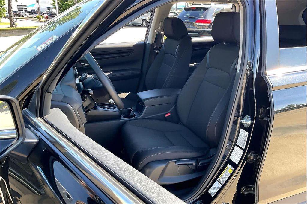 used 2025 Honda CR-V car, priced at $27,999