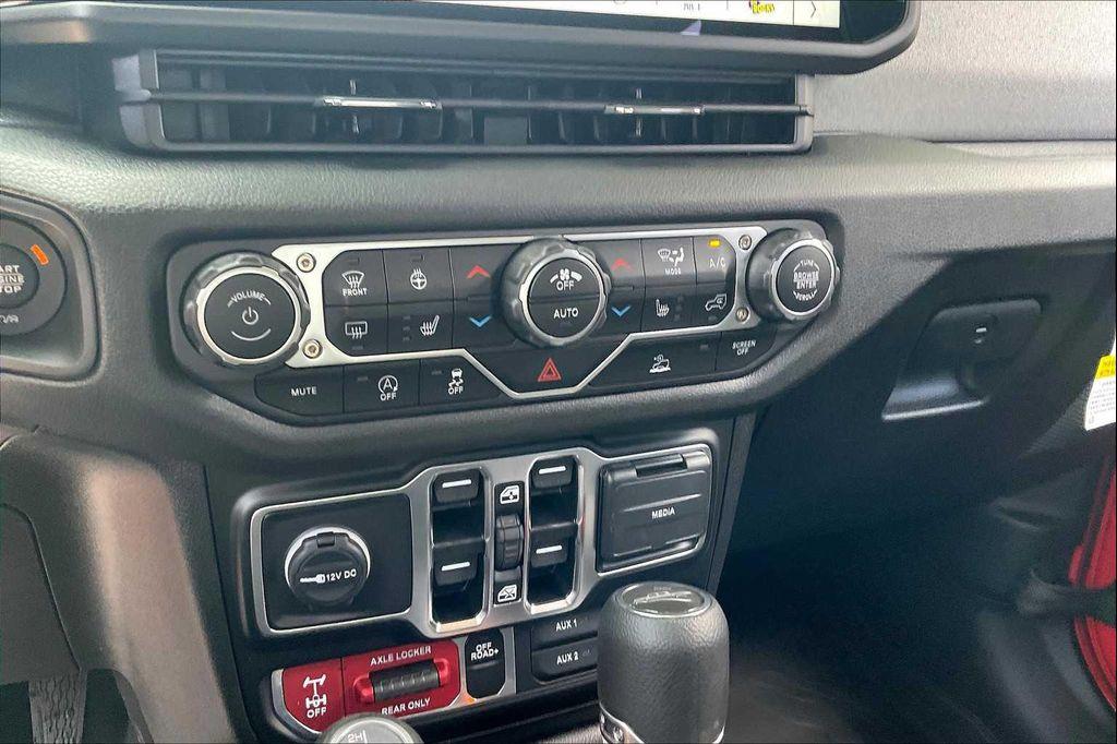 new 2025 Jeep Gladiator car, priced at $47,999