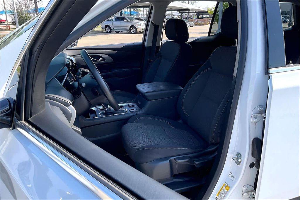 used 2020 Chevrolet Traverse car, priced at $16,999