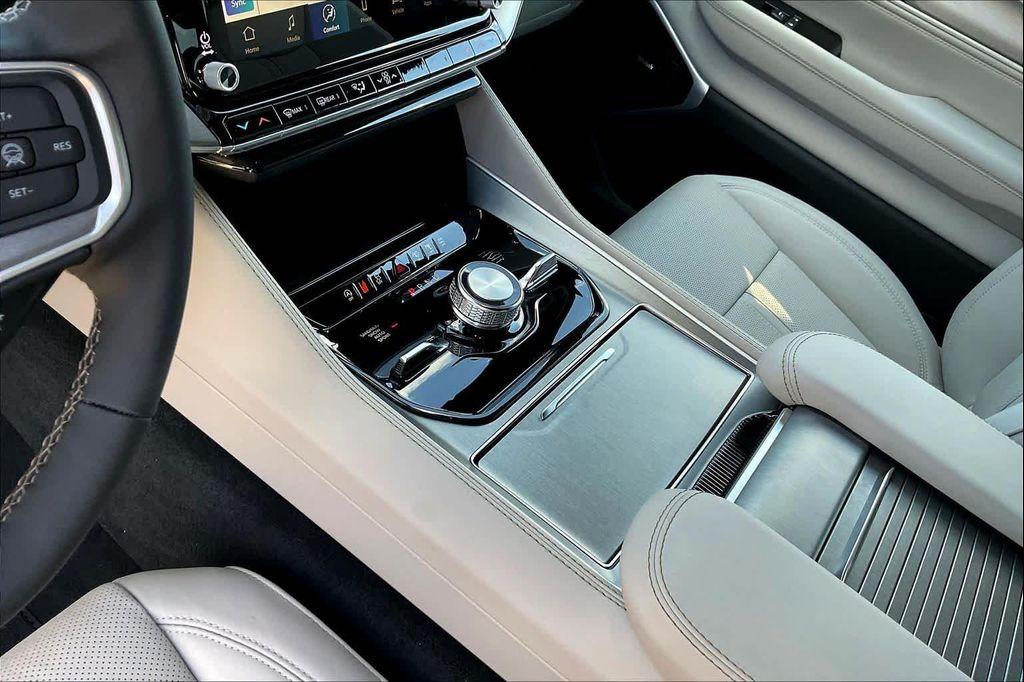 new 2026 Jeep Grand Wagoneer car, priced at $76,699