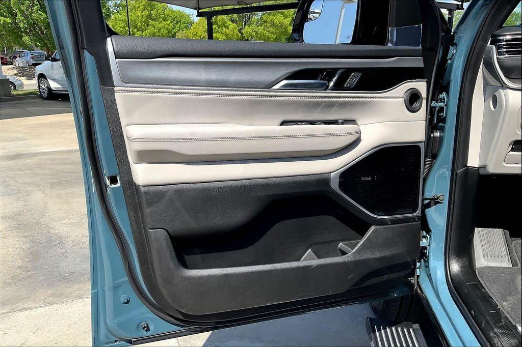 new 2026 Jeep Grand Wagoneer car, priced at $76,699