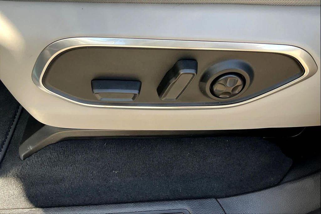 new 2026 Jeep Grand Wagoneer car, priced at $76,699