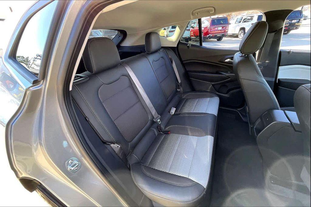 used 2025 Chevrolet Trax car, priced at $20,500