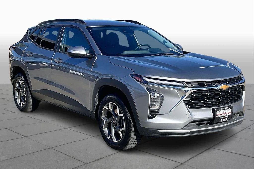 used 2025 Chevrolet Trax car, priced at $20,500