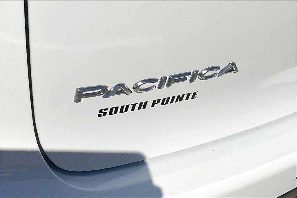 new 2026 Chrysler Pacifica car, priced at $51,860
