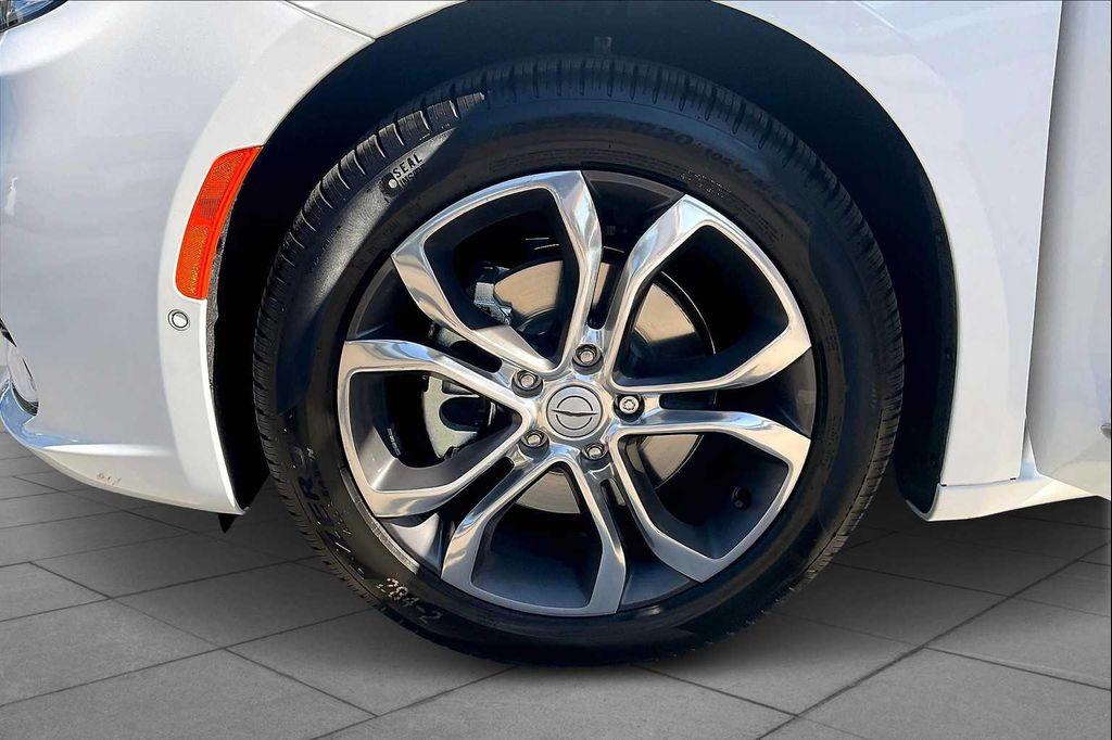 new 2026 Chrysler Pacifica car, priced at $51,860