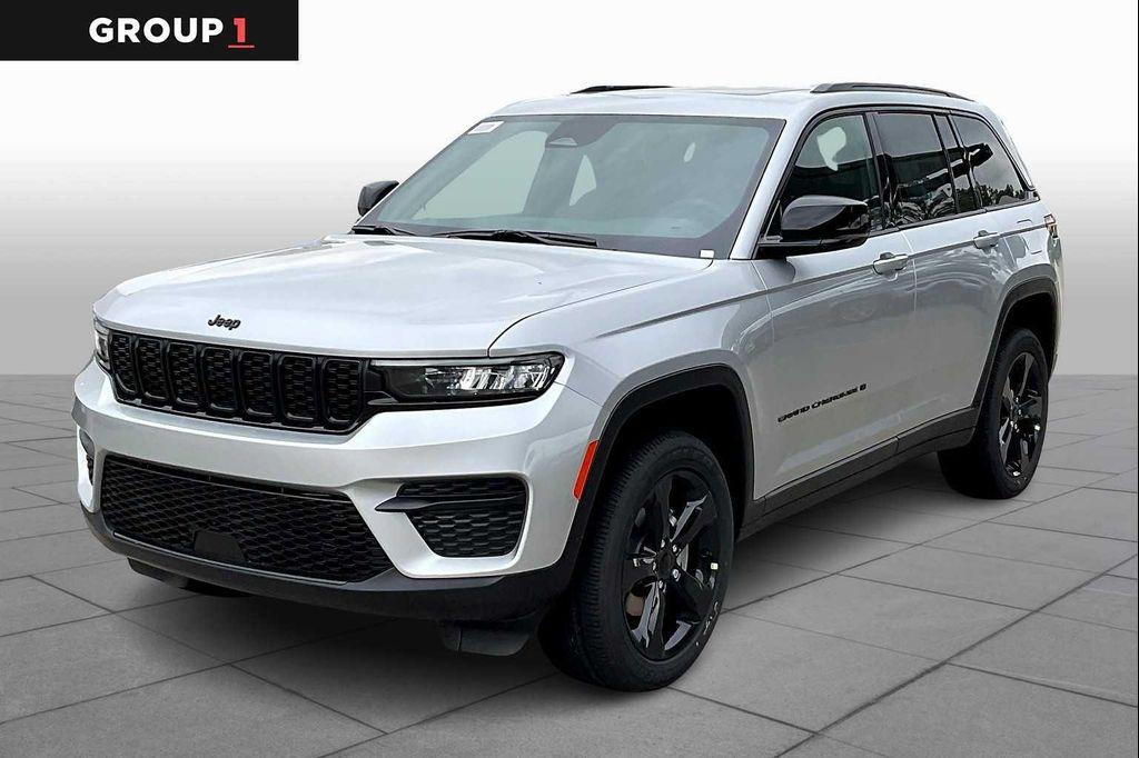 new 2025 Jeep Grand Cherokee car, priced at $44,375