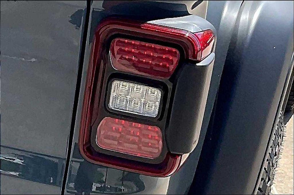 new 2025 Jeep Gladiator car, priced at $55,525