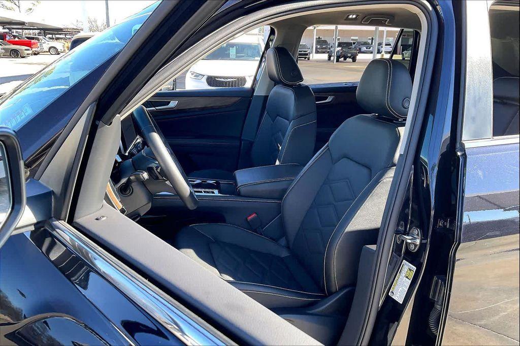 used 2025 Volkswagen Atlas car, priced at $35,999