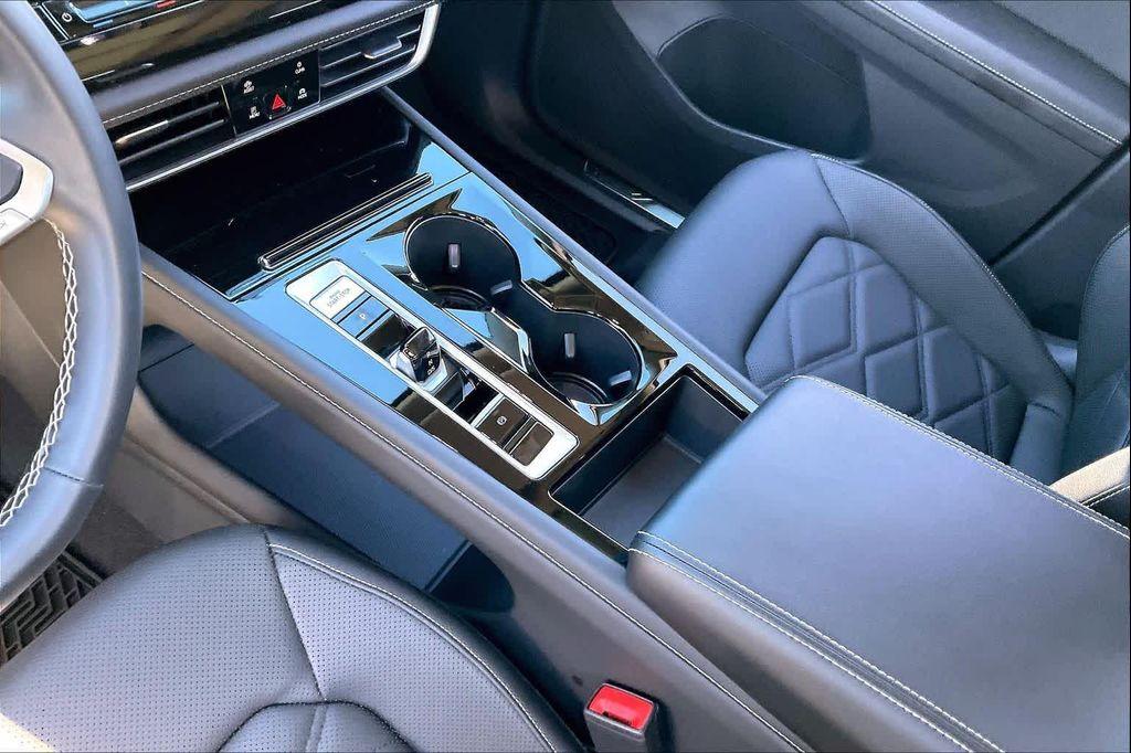 used 2025 Volkswagen Atlas car, priced at $35,999