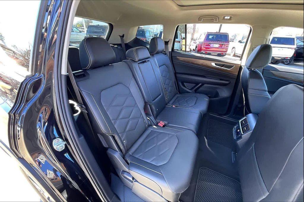 used 2025 Volkswagen Atlas car, priced at $35,999