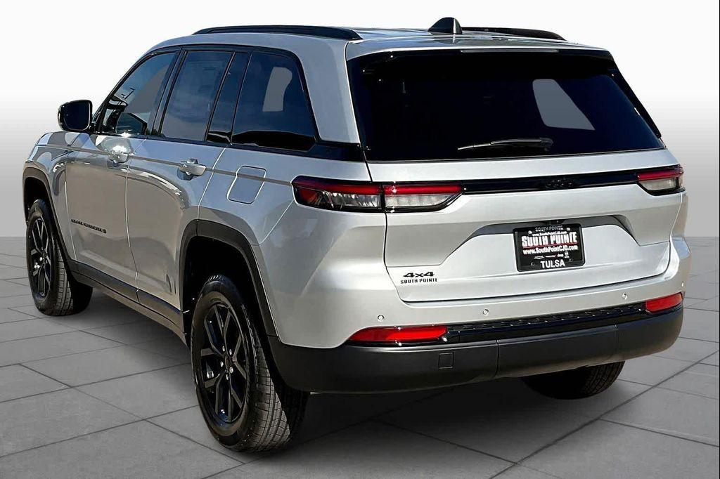 new 2025 Jeep Grand Cherokee car, priced at $43,725