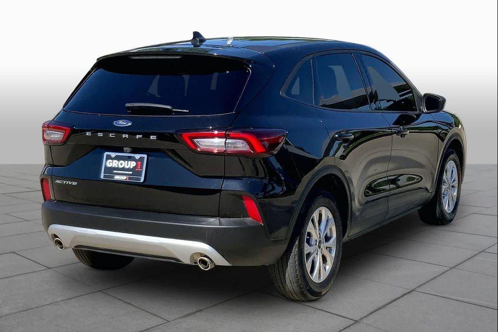 used 2025 Ford Escape car, priced at $22,999