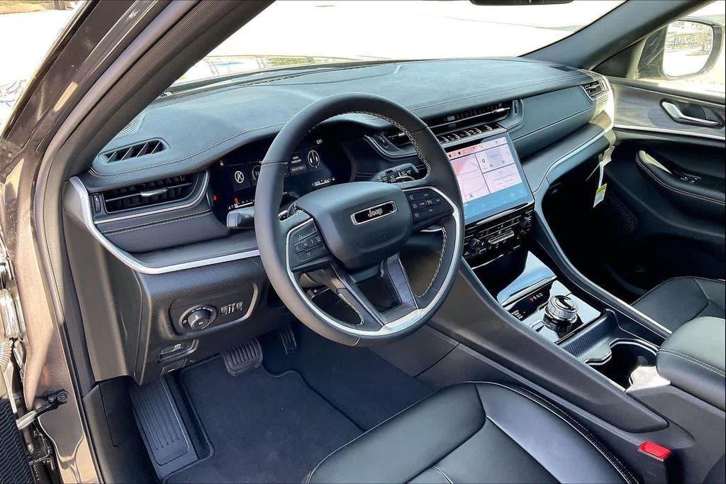 new 2025 Jeep Grand Cherokee L car, priced at $46,029