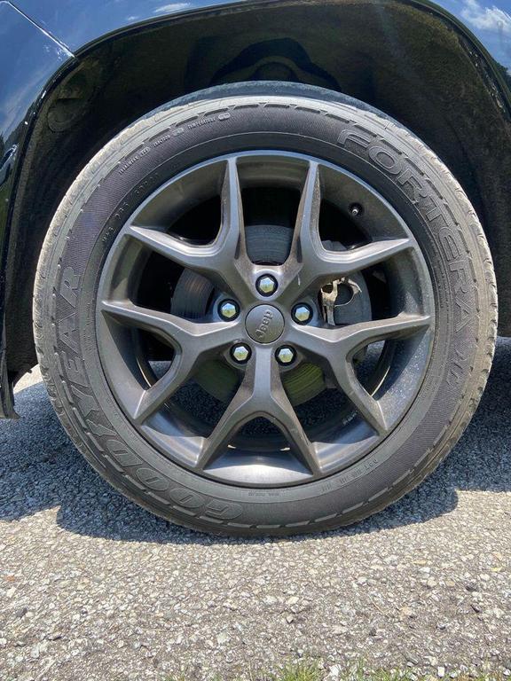 used 2019 Jeep Grand Cherokee car, priced at $22,995