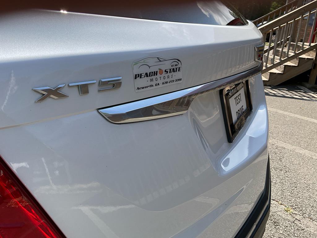 used 2018 Cadillac XT5 car, priced at $19,284