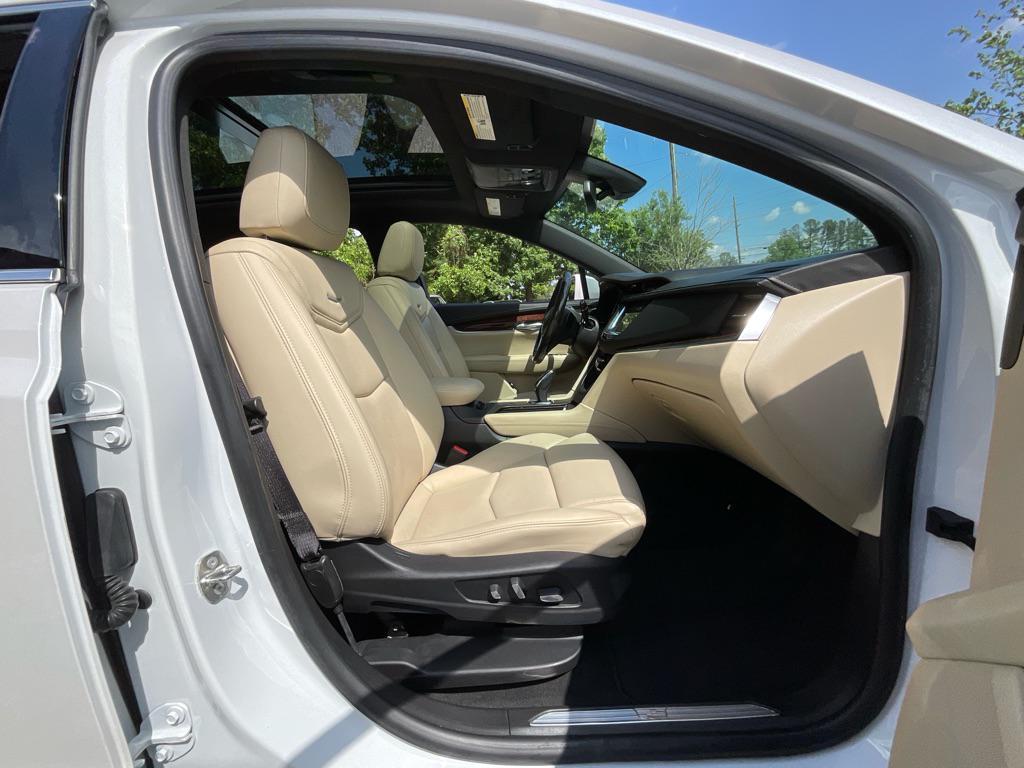 used 2018 Cadillac XT5 car, priced at $19,284