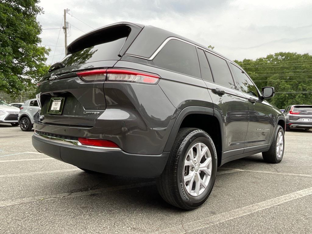 used 2022 Jeep Grand Cherokee car, priced at $23,884