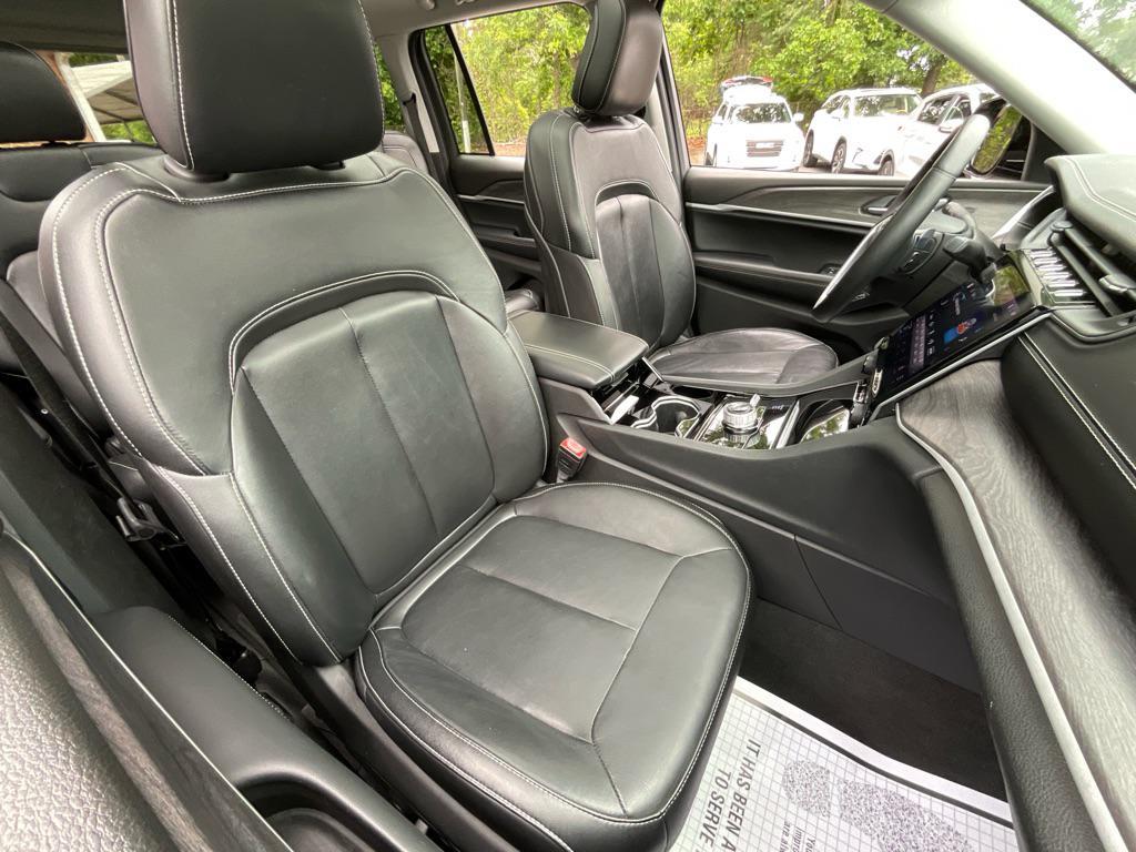 used 2022 Jeep Grand Cherokee car, priced at $23,884
