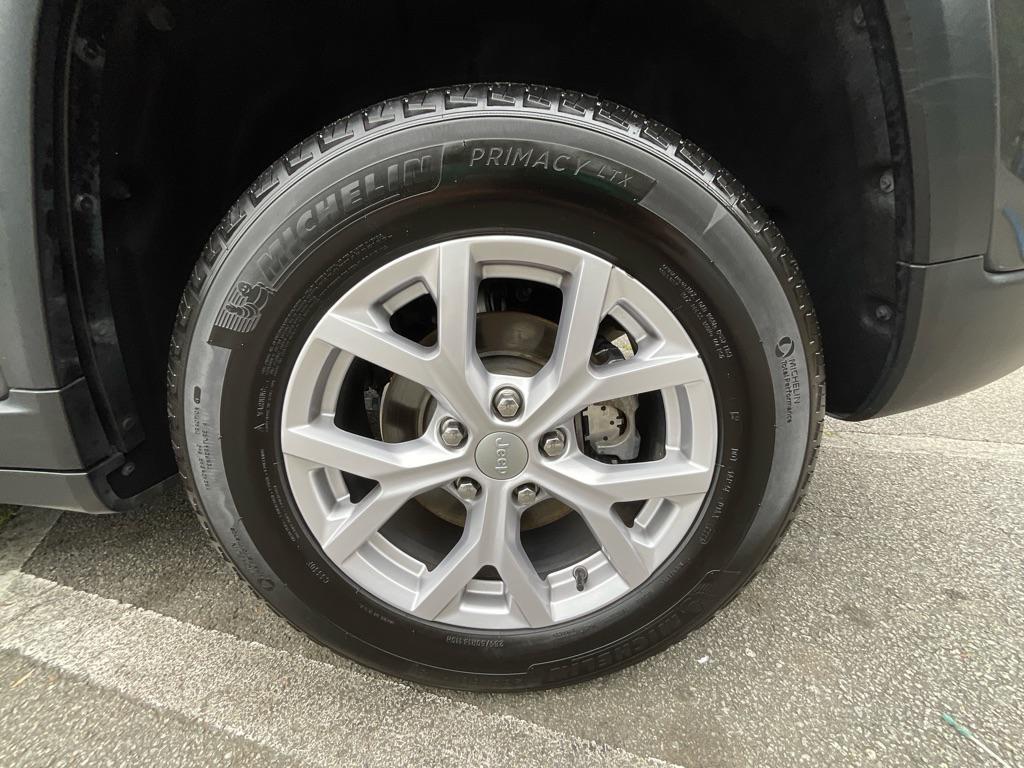 used 2022 Jeep Grand Cherokee car, priced at $23,884