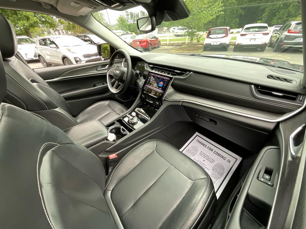 used 2022 Jeep Grand Cherokee car, priced at $23,884