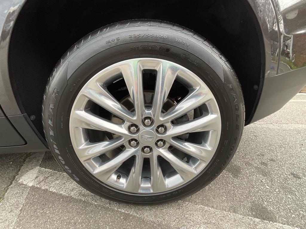 used 2018 Cadillac XT5 car, priced at $16,285