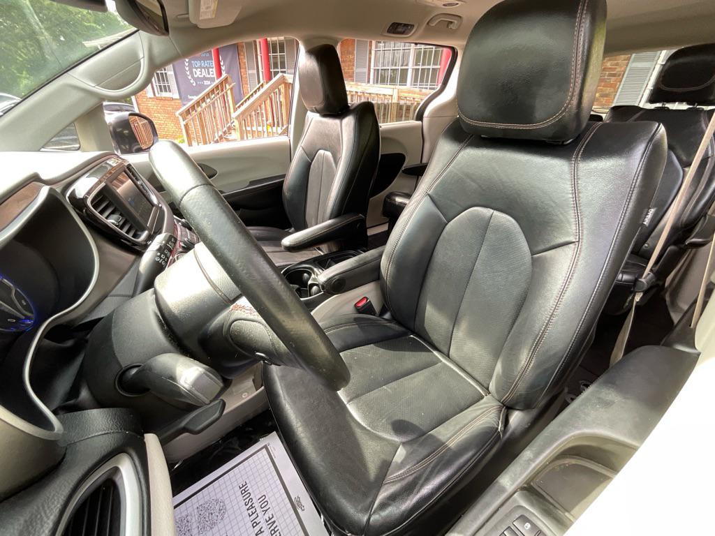 used 2020 Chrysler Pacifica car, priced at $15,384
