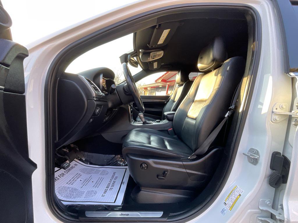 used 2019 Jeep Grand Cherokee car, priced at $17,485