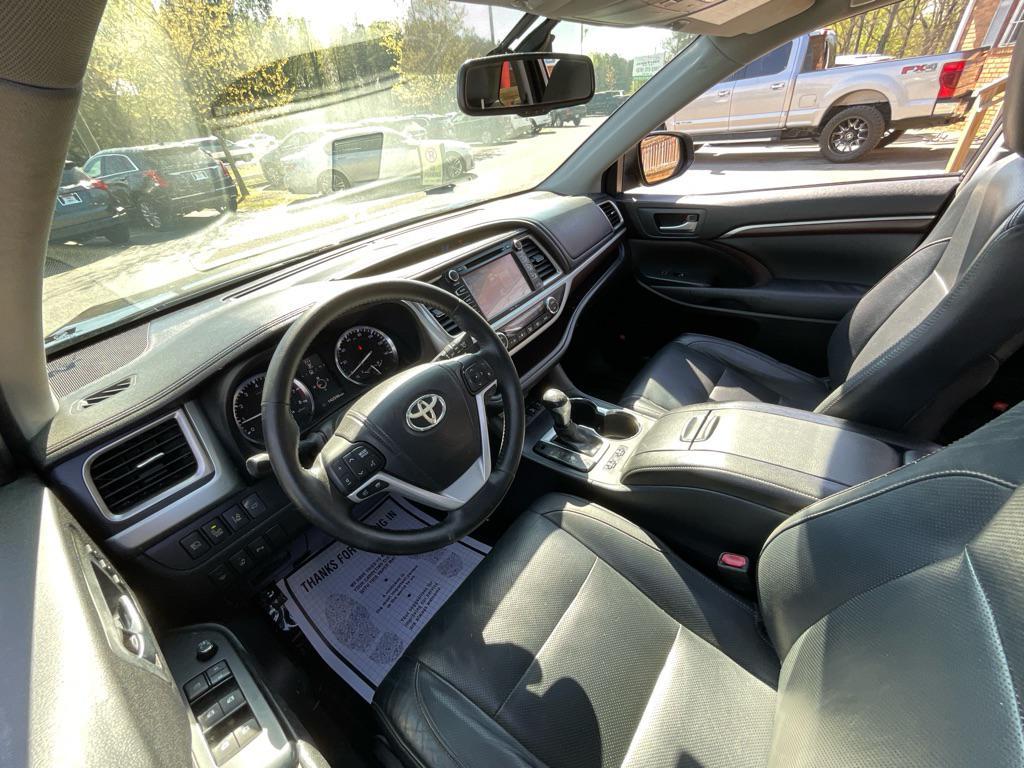 used 2014 Toyota Highlander car, priced at $16,485