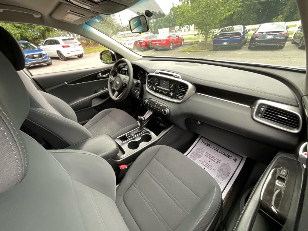 used 2016 Kia Sorento car, priced at $13,884