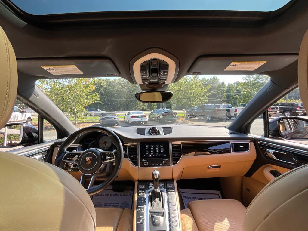 used 2017 Porsche Macan car
