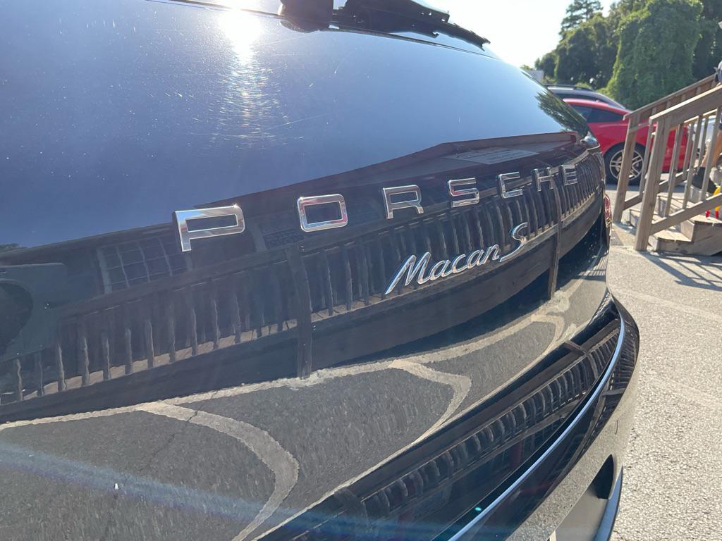 used 2017 Porsche Macan car