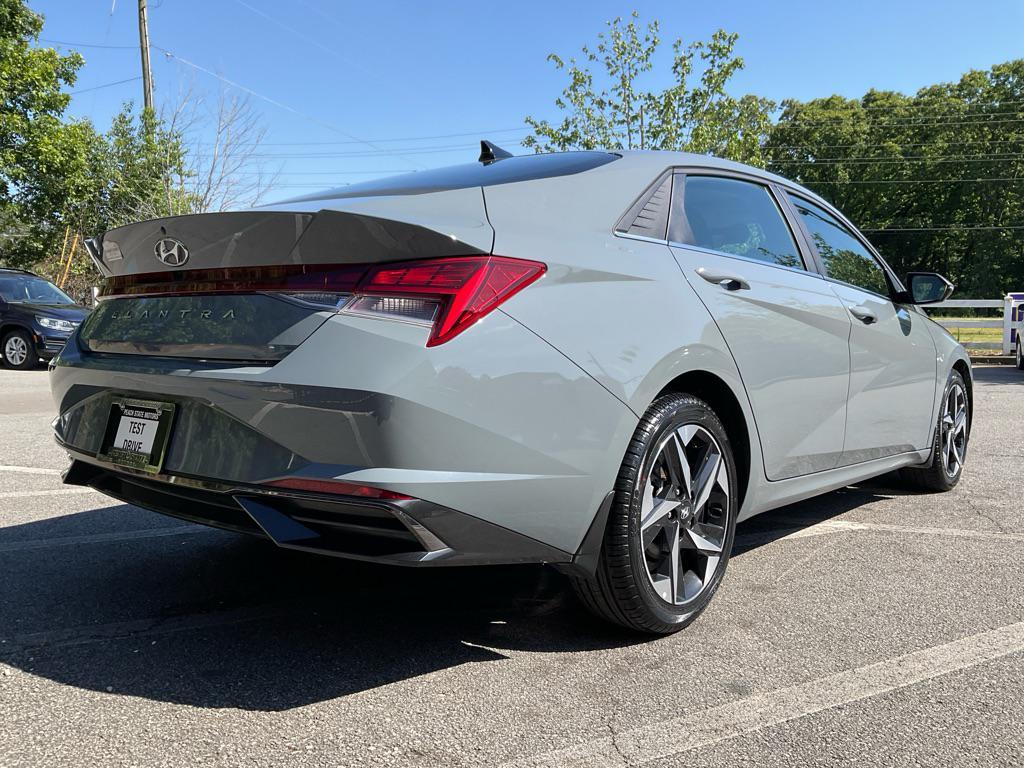 used 2022 Hyundai Elantra car, priced at $19,384
