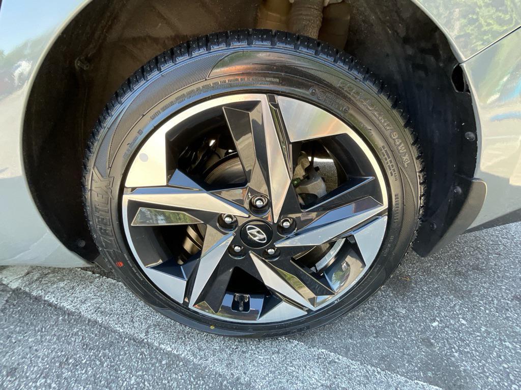 used 2022 Hyundai Elantra car, priced at $19,384