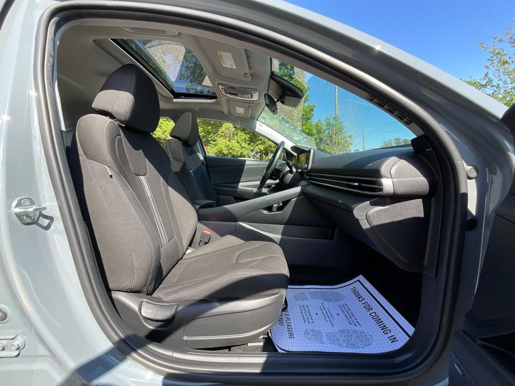used 2022 Hyundai Elantra car, priced at $19,384