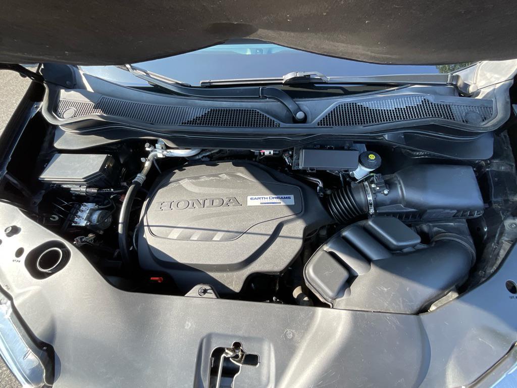 used 2016 Honda Pilot car